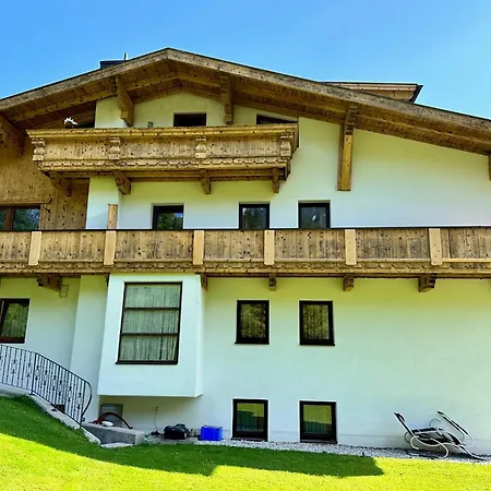 W8 Haus Ganghofer * 洛伊塔施